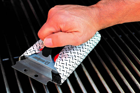 Q-Swiper BBQ Grill Cleaner Set - 1 Grill Brush with Scraper and 25 BBQ Grill Cleaning Wipes | No Bristles & Wire Free | Safe Way to Remove Grease and Grime for a Clean and Healthy Grill!