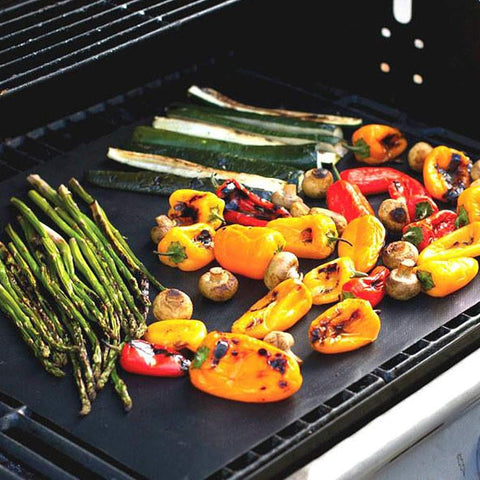 Image of - Black Grill Mat - Grill Mats Non Stick, Grill Mats for Outdoor Gas Grill - Reusable and Easy to Clean - Works on Gas, Charcoal, Electric Grill and More - 15.75 X 13 Inch………………
