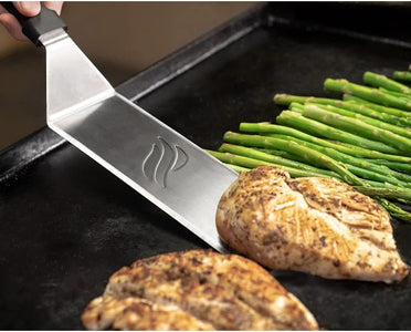 Blackstone 5195 Premium Signature Series Griddle Spatula Perfect Heavy-Duty Stainless Steel, Non-Slip Ergonomic Rubber Handle, Heat Resistant, Easy to Clean, with Built in Bottle Opener